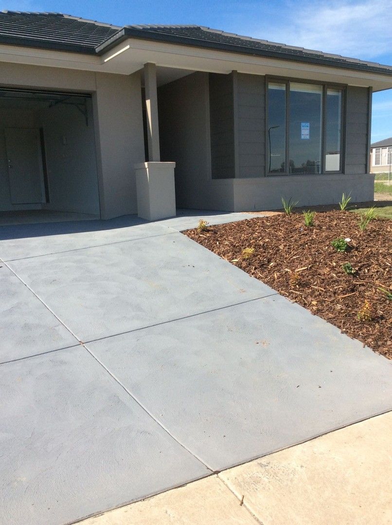 4 bedrooms House in 20 Northfield Drive CRAIGIEBURN VIC, 3064