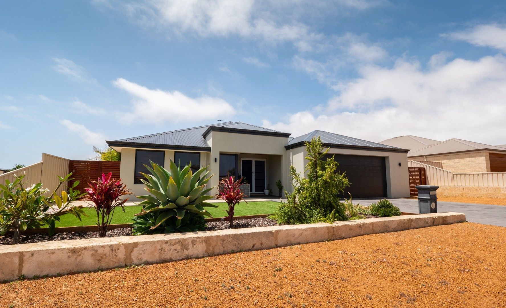 4 bedrooms House in 13 Coveside Way DRUMMOND COVE WA, 6532
