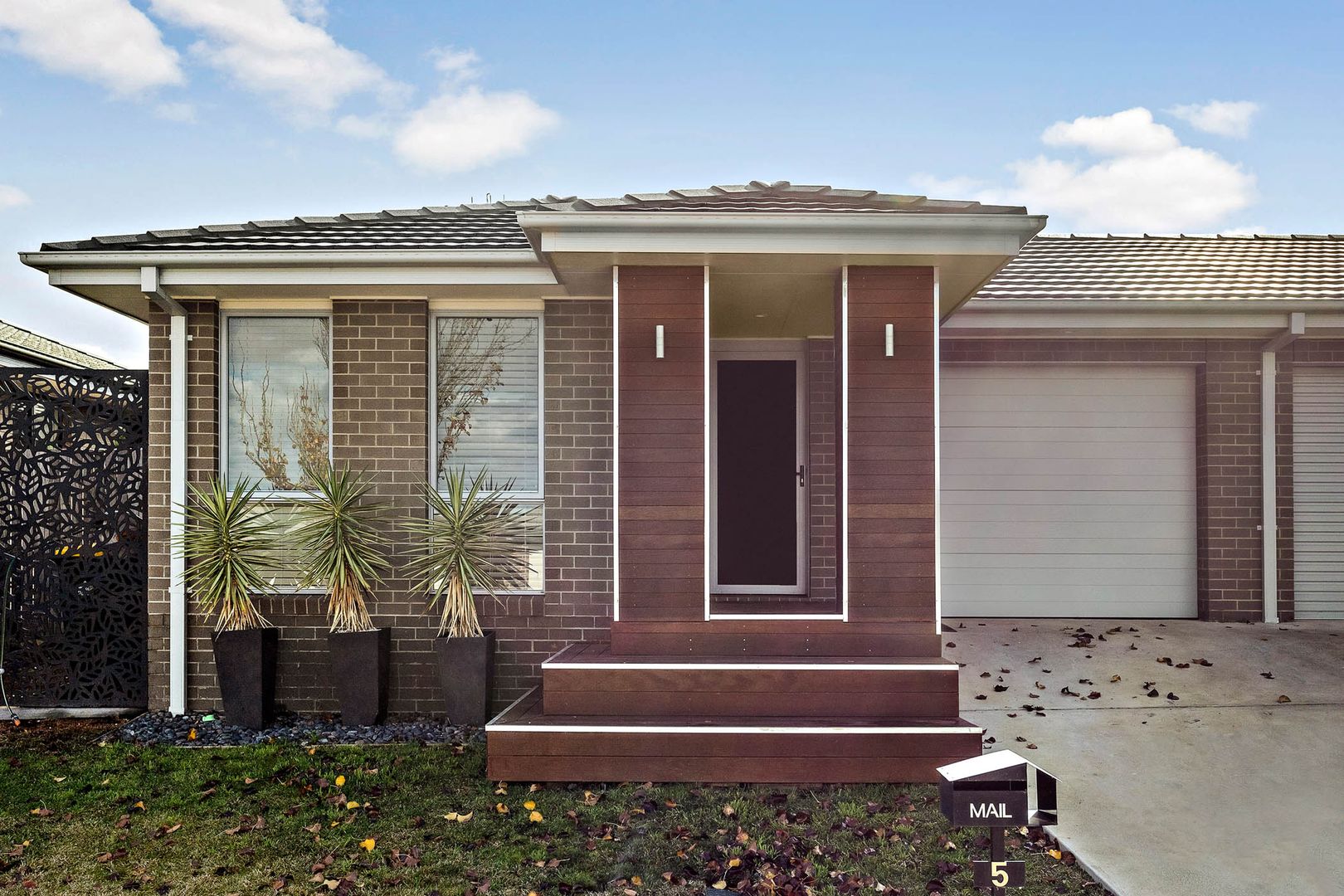 3 bedrooms House in 5 Djerrkura Street BONNER ACT, 2914