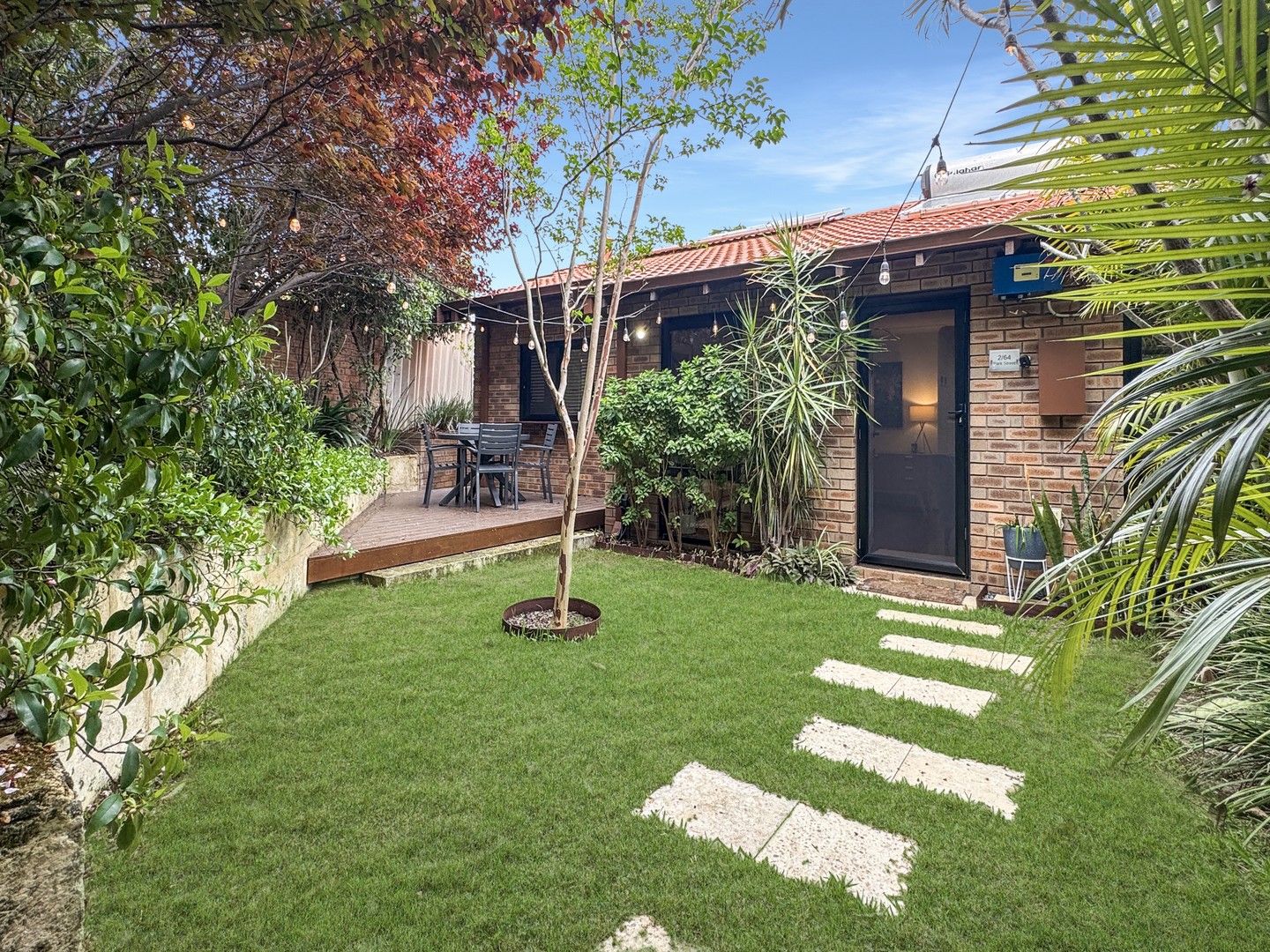 3 bedrooms Villa in 2/64 Park St COMO WA, 6152