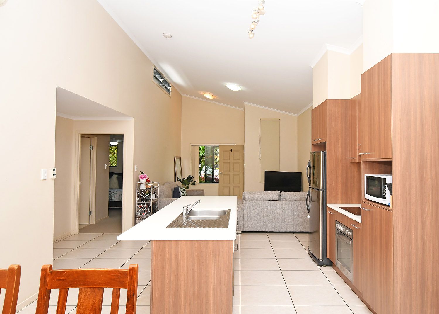 UNIT 4, 1 URRAWEEN ROAD, Urraween QLD 4655, Image 0