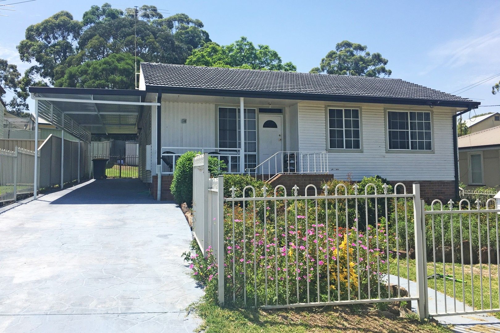 3 bedrooms House in 19 Eyre Street LALOR PARK NSW, 2147