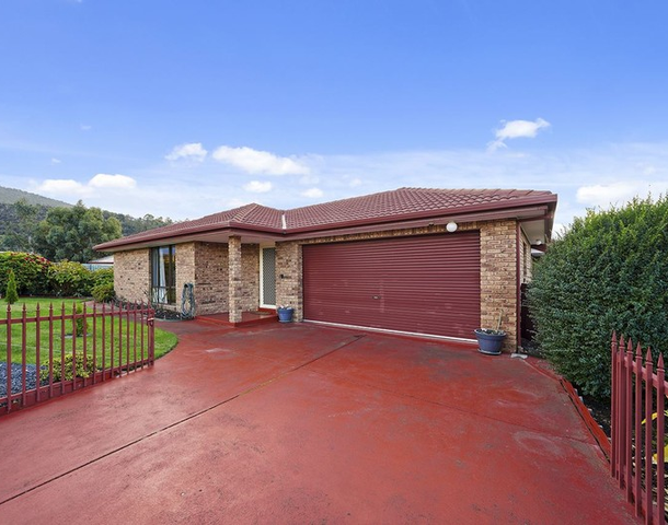 10 Moore Park Drive, Glenorchy TAS 7010