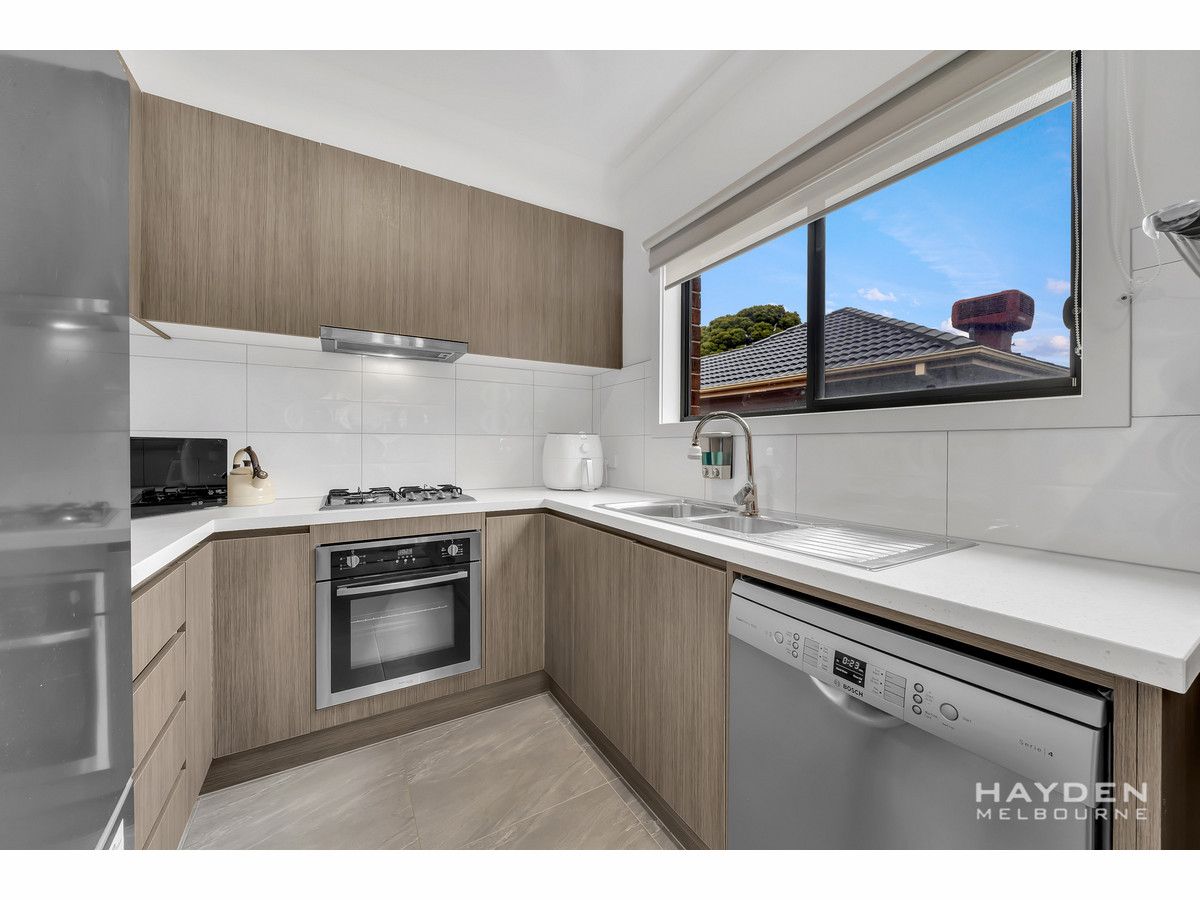 2/7 Pine Street, Thomastown VIC 3074, Image 1