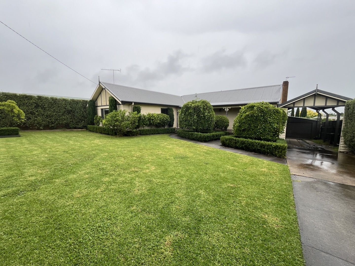 10 Loch Park Road, Traralgon VIC 3844 House For Rent Domain