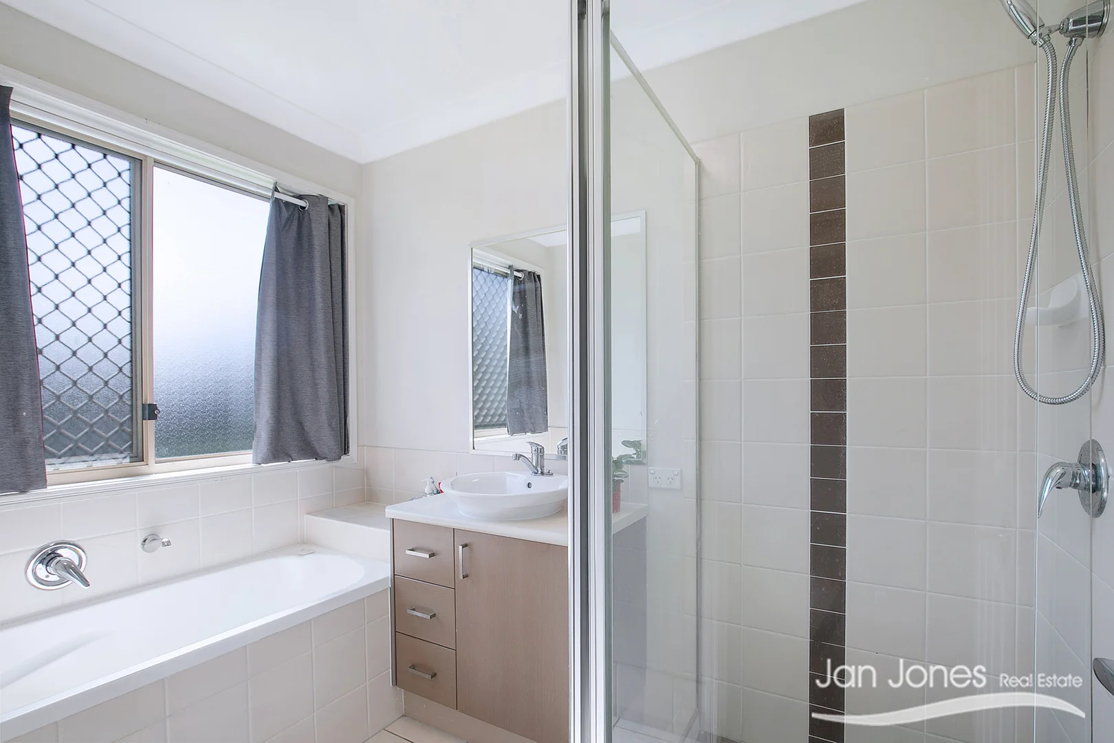 Additional image 11 of 21 Grassdale Crescent, Morayfield QLD 4506