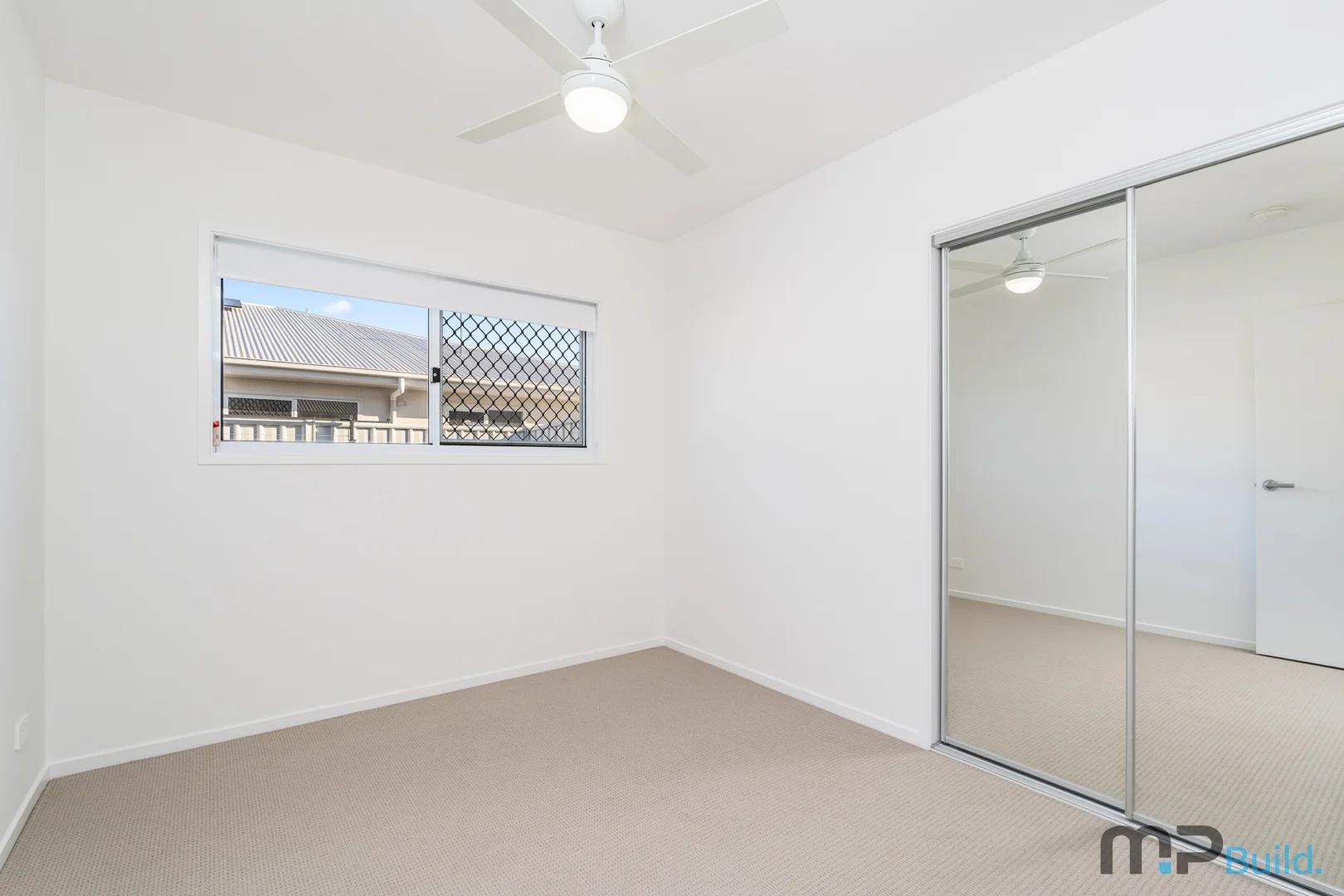 Additional image 11 of 2/122b Bideford Street, Torquay QLD 4655