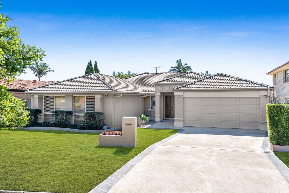 4 bedrooms House in 16 Lychee Place BELMONT QLD, 4153