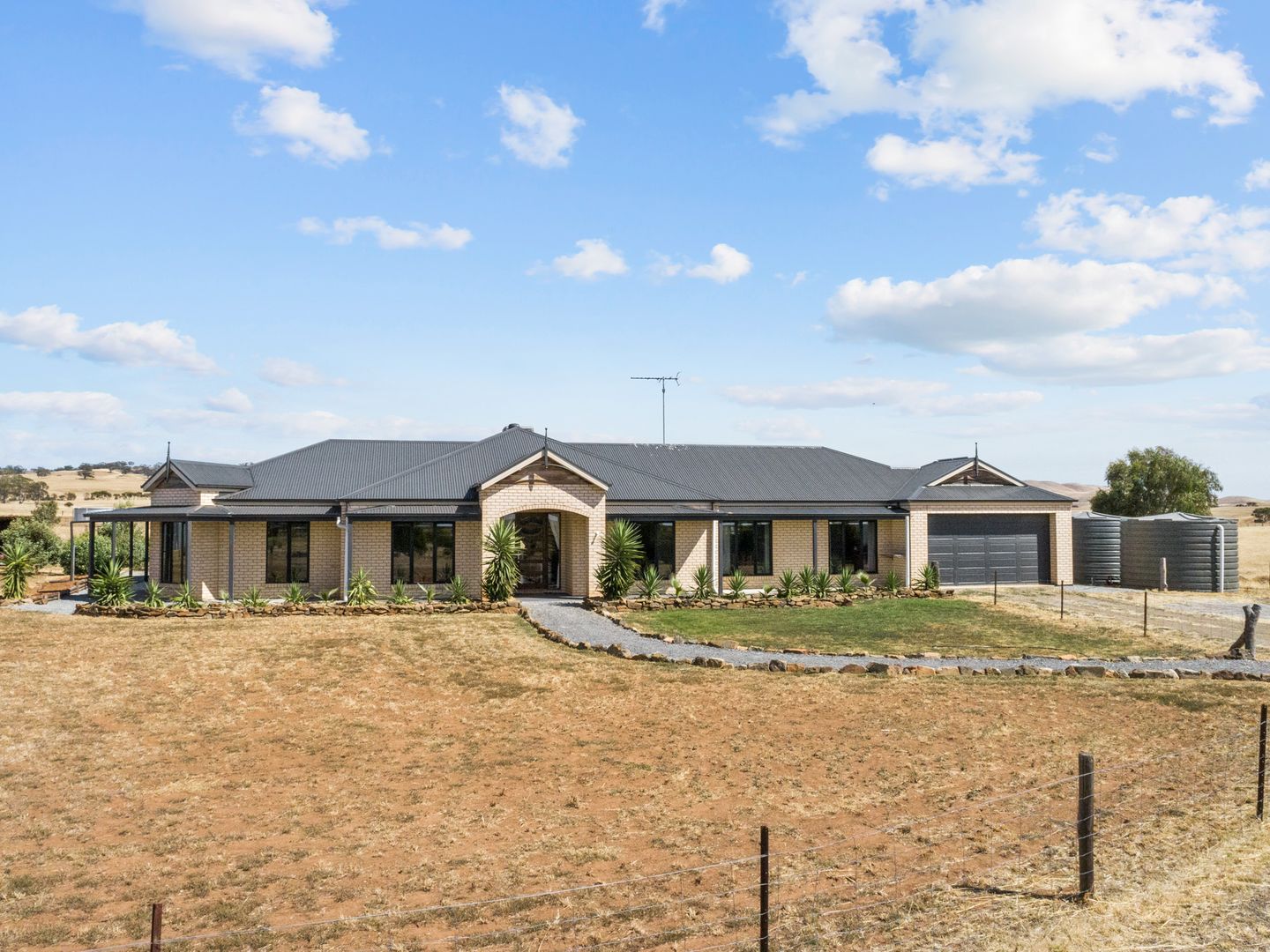 697 EUDUNDA ROAD, Dutton SA 5356, Image 1