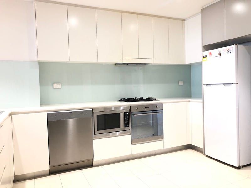 2 bedrooms Apartment / Unit / Flat in 909A/8 Bourke Street MASCOT NSW, 2020
