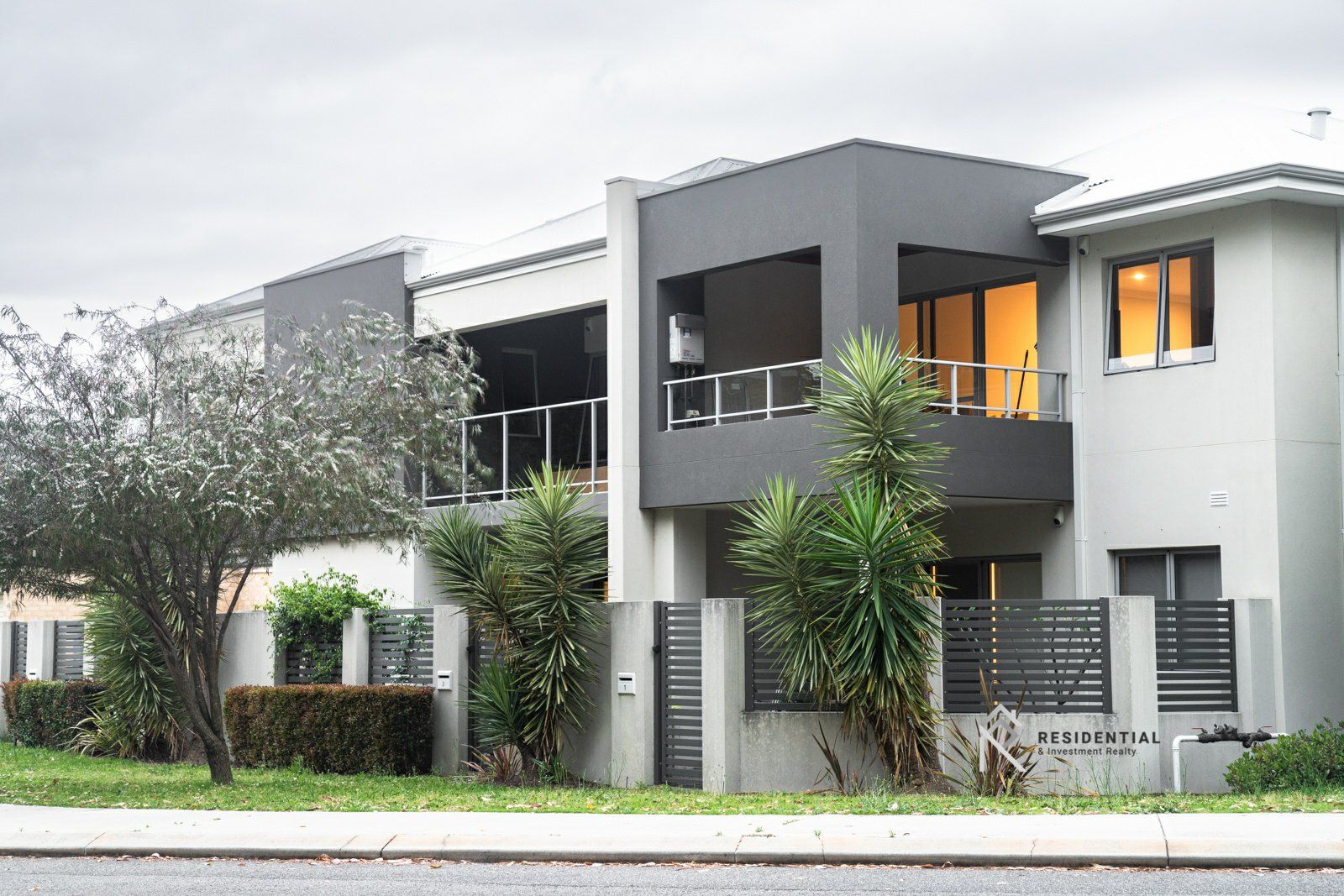 2 bedrooms Apartment / Unit / Flat in 9/16 King George Street INNALOO WA, 6018