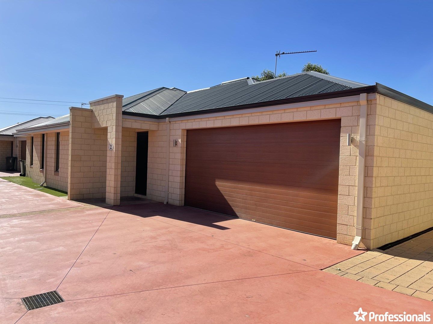 3 bedrooms House in 2/454 Chapman Road BLUFF POINT WA, 6530