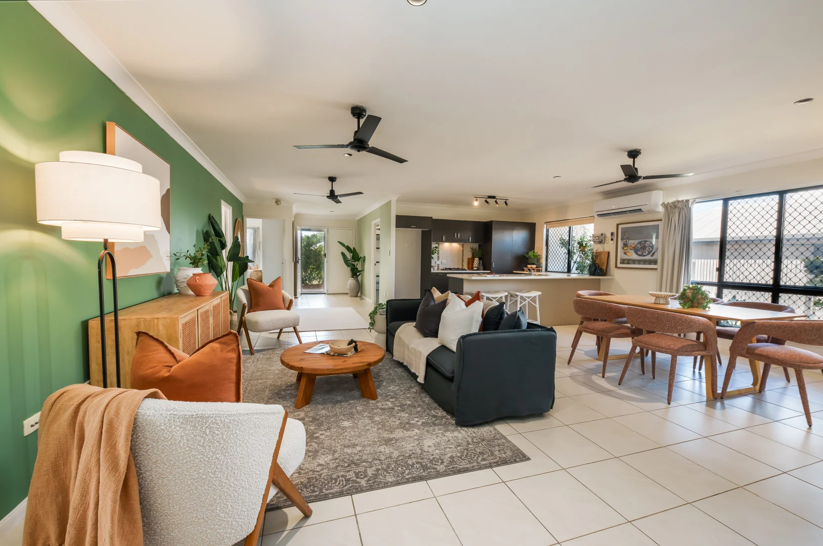 6 Lochern Way, Bushland Beach QLD 4818