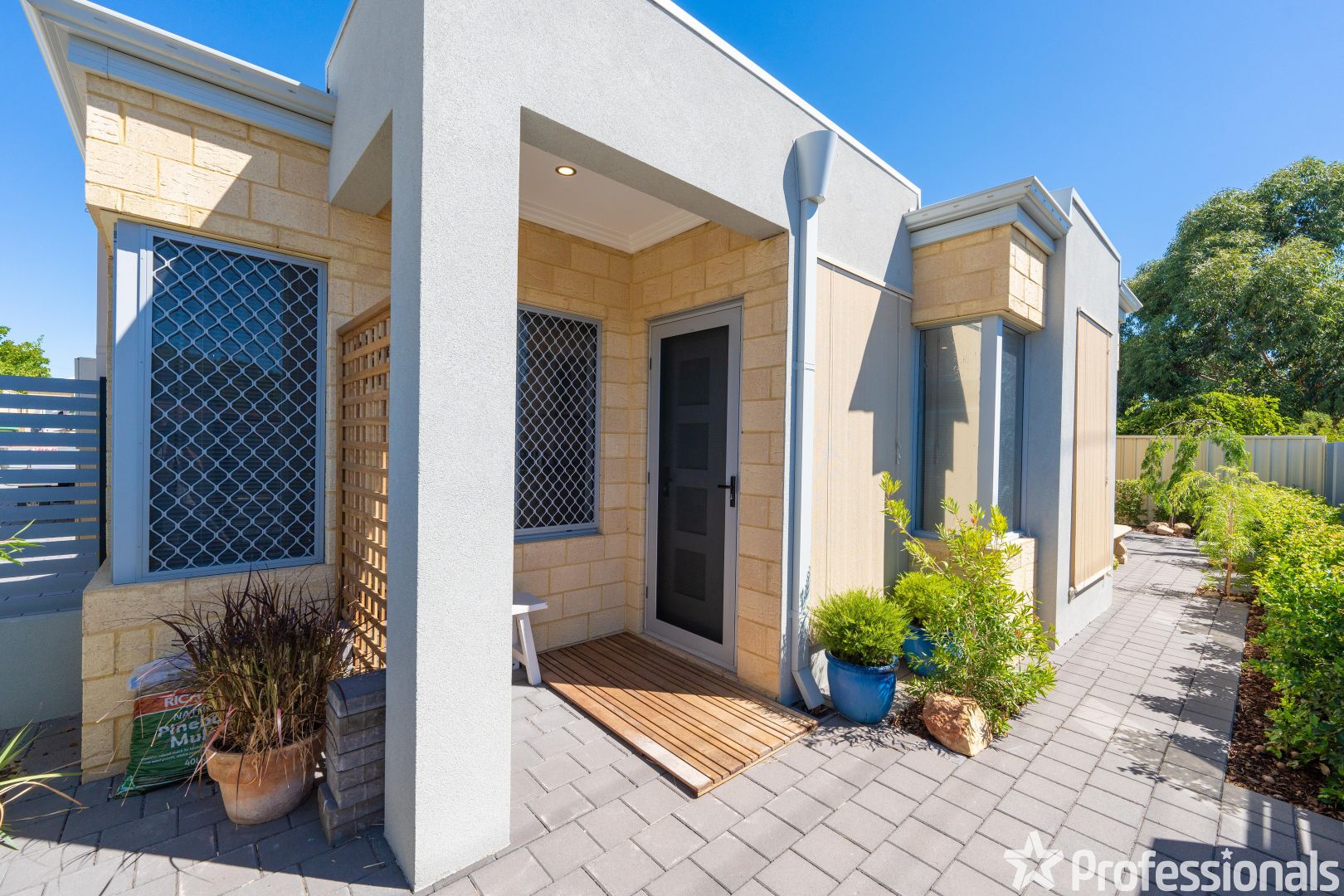 144A Royal Street, Yokine WA 6060 Domain