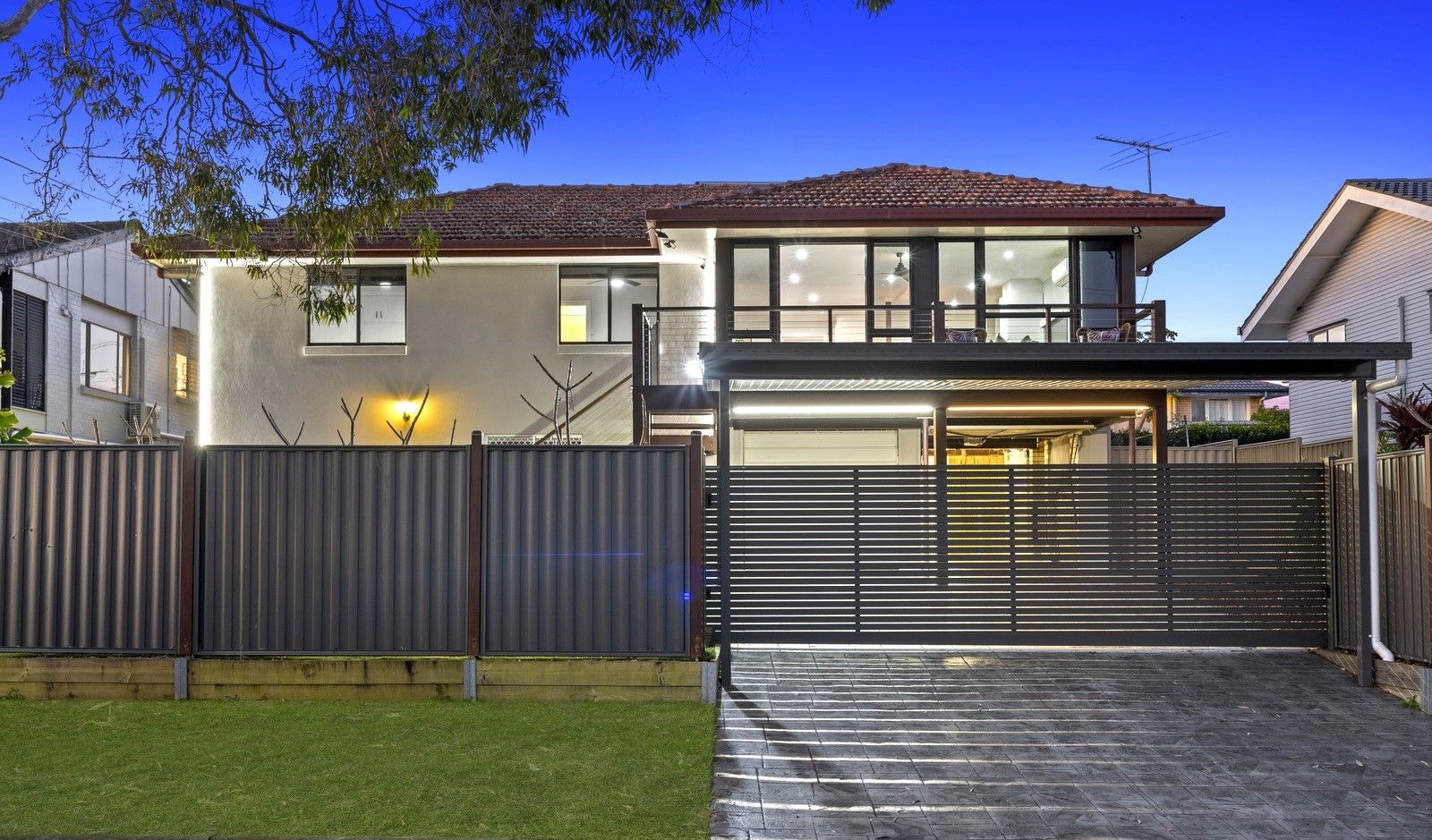 4 bedrooms House in 23 Leadale Street WYNNUM WEST QLD, 4178