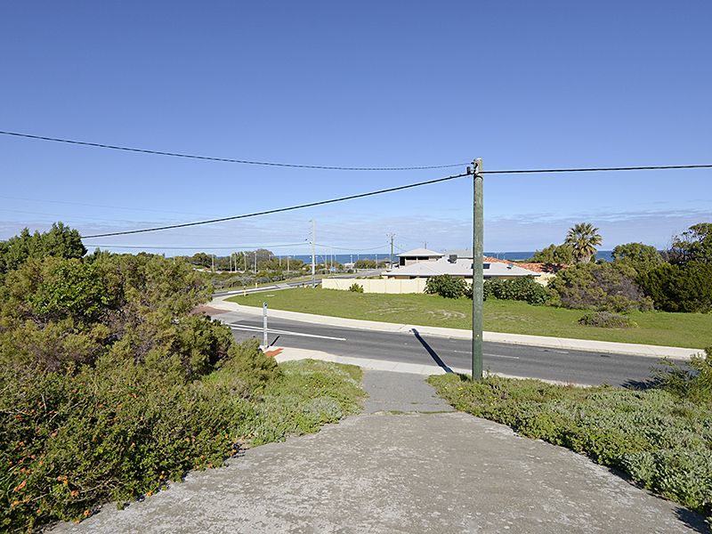 2 Burt Street, Quinns Rocks WA 6030, Image 0