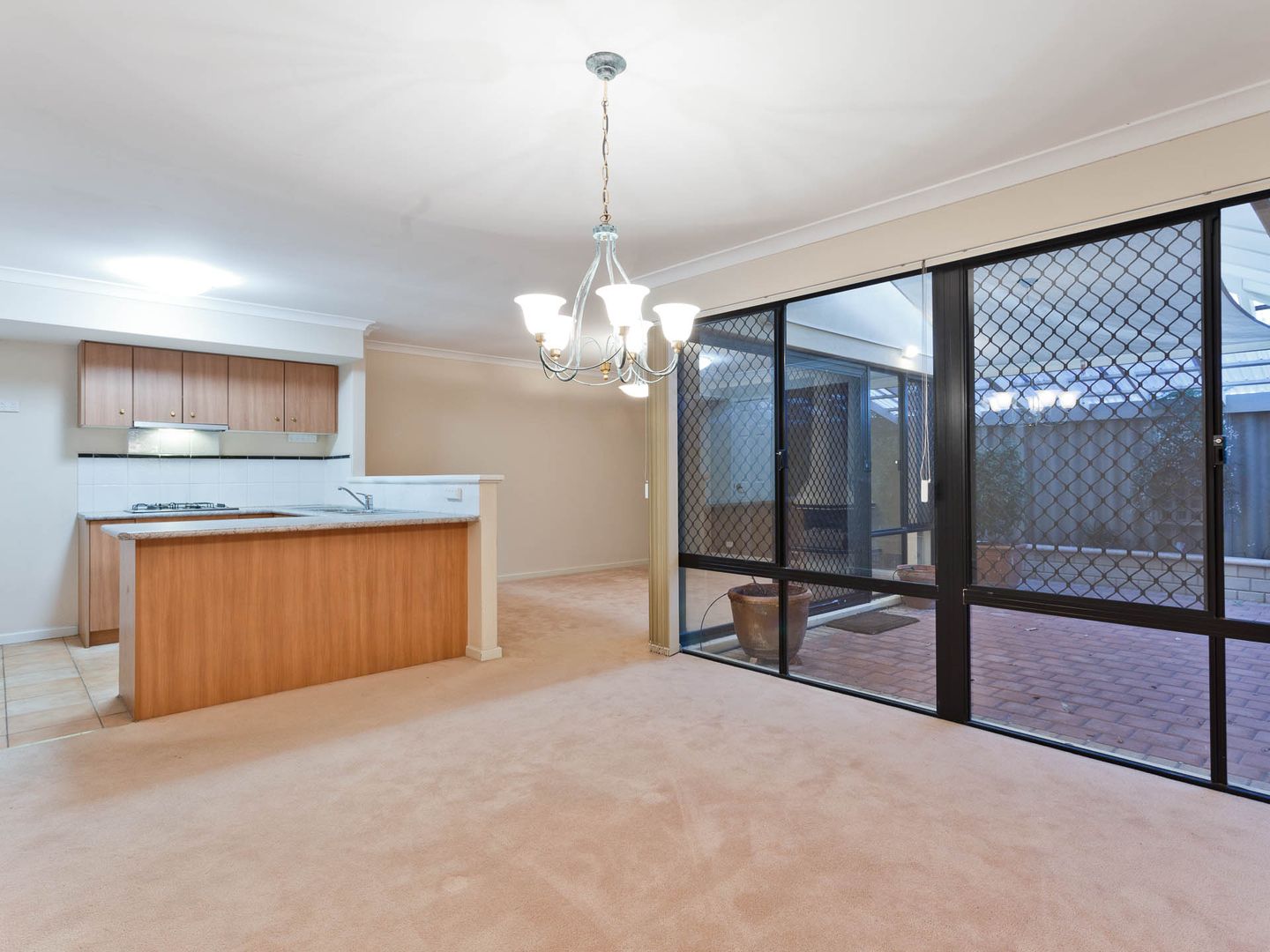 8/9 Groves Avenue, Attadale WA 6156, Image 2