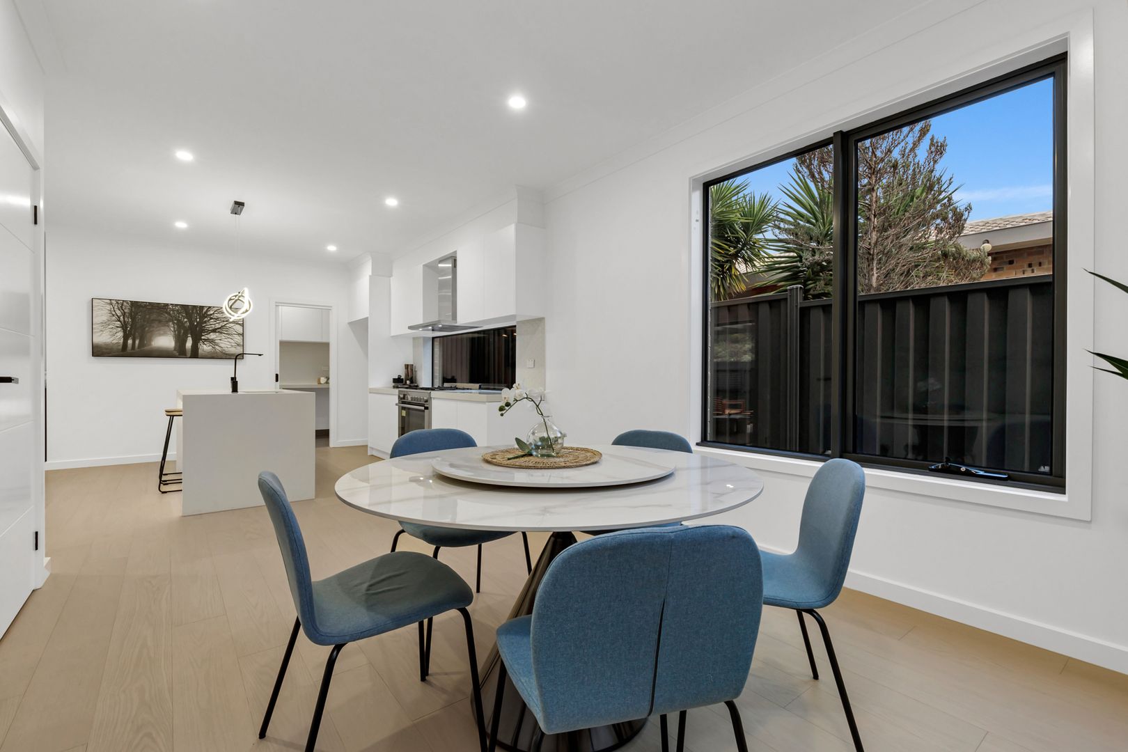 1/101 Therese Avenue, Mount Waverley VIC 3149, Image 2