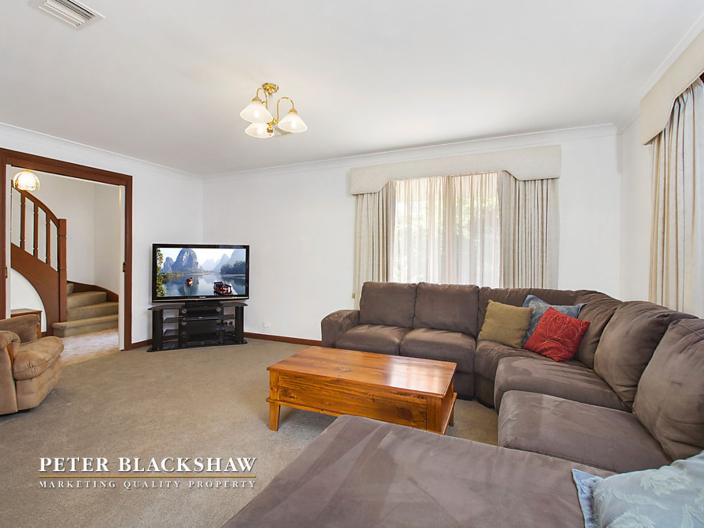 9 Bimberi Crescent, Palmerston ACT 2913, Image 2