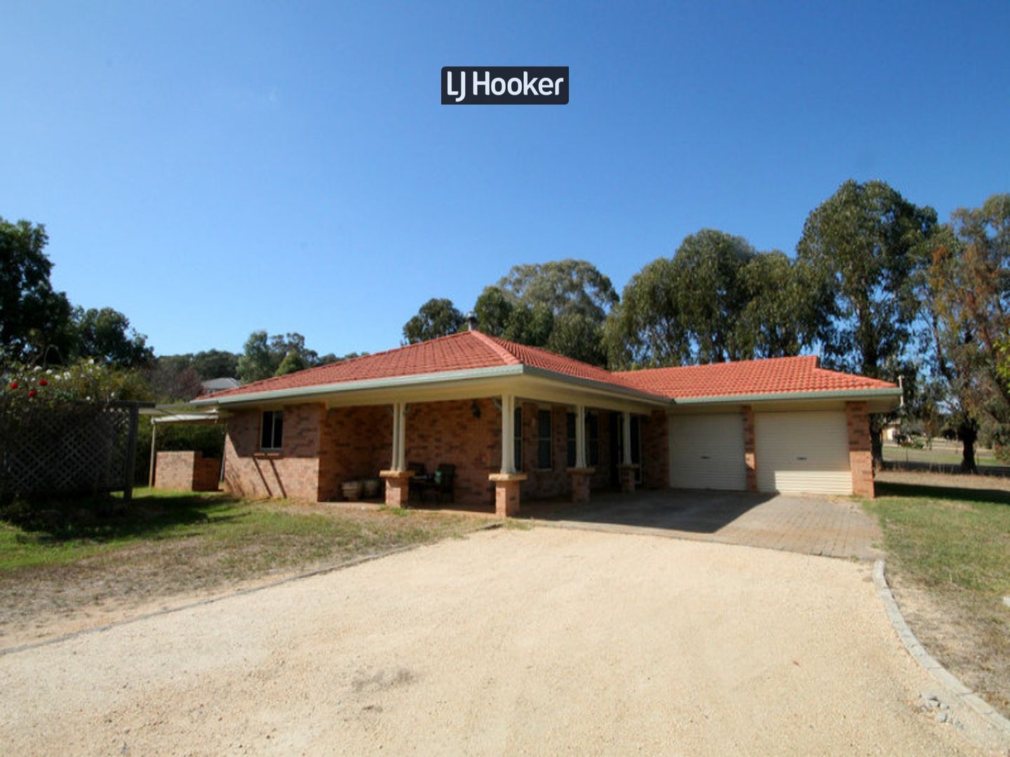 96 Runnymede Drive, Inverell NSW 2360