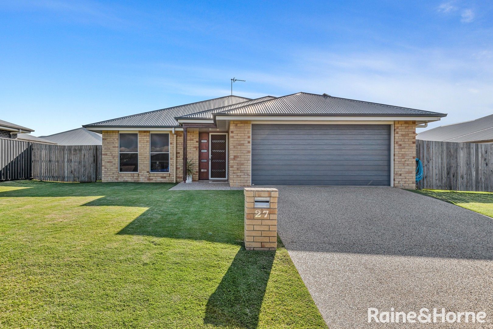 4 bedrooms House in 27 Basset Crescent TORRINGTON QLD, 4350