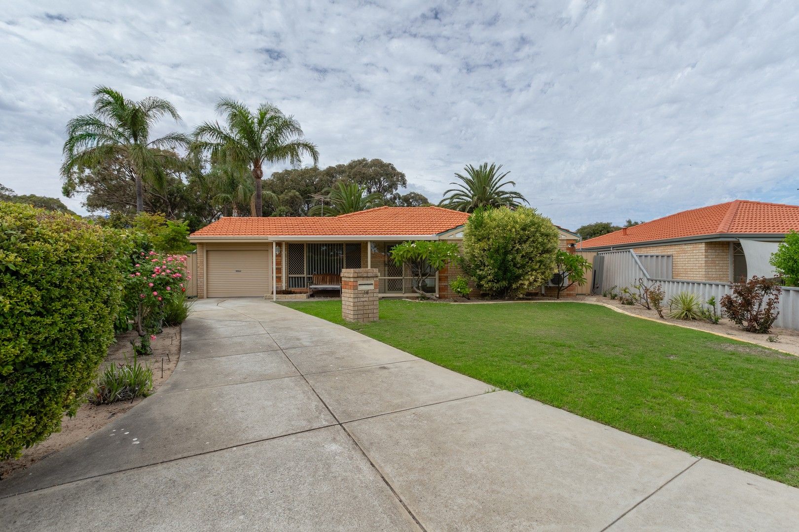 16 Fairway Place, Cooloongup WA 6168, Image 0