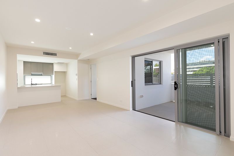2 bedrooms Apartment / Unit / Flat in 5/27 York Street INDOOROOPILLY QLD, 4068