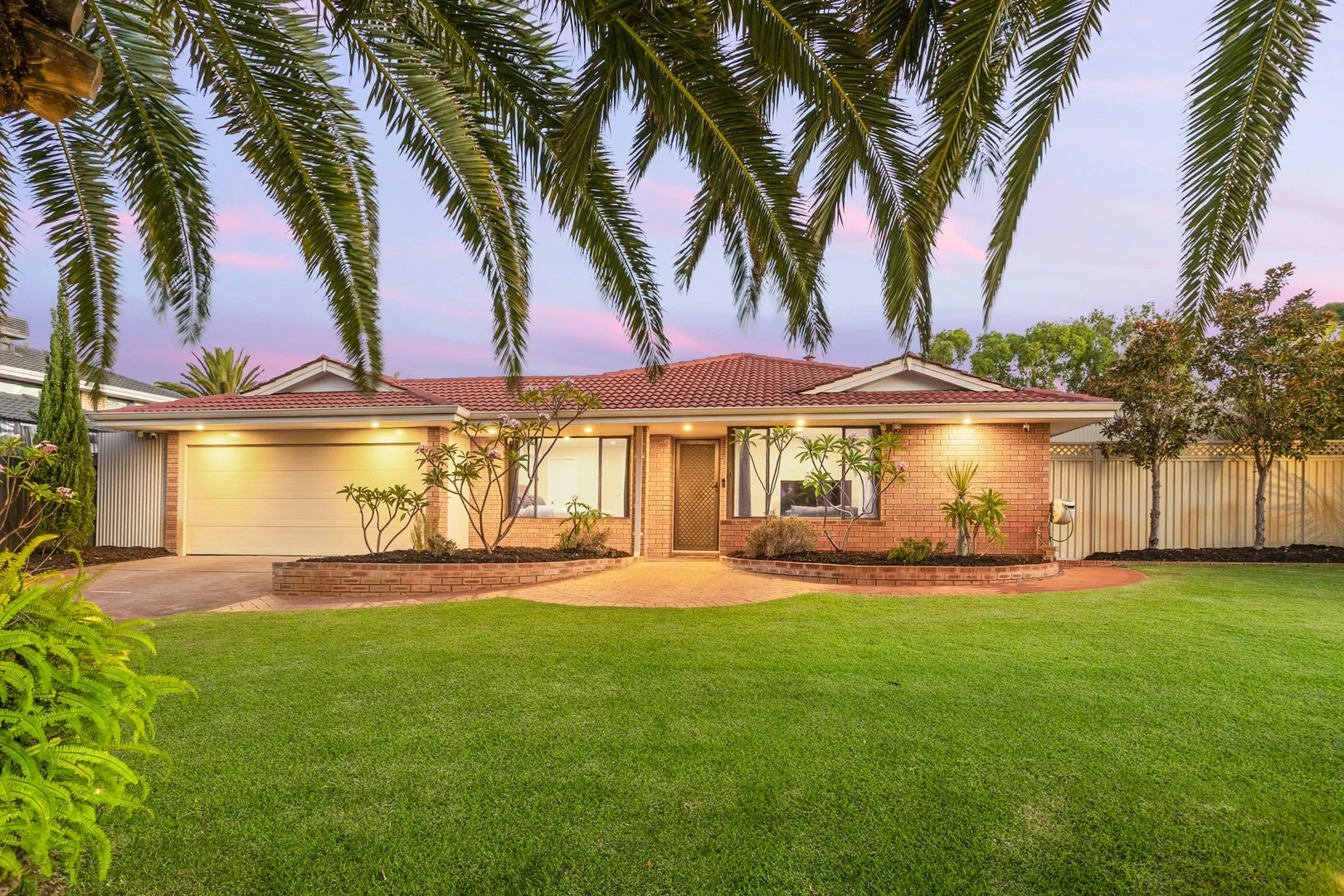 10 Bulrush Drive, Bibra Lake WA 6163