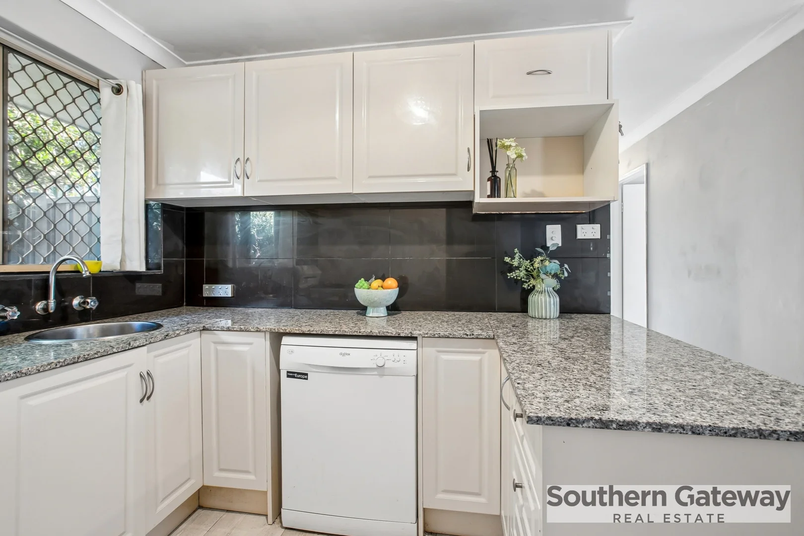 Additional image 6 of 22 Garrett Corner, Parmelia WA 6167