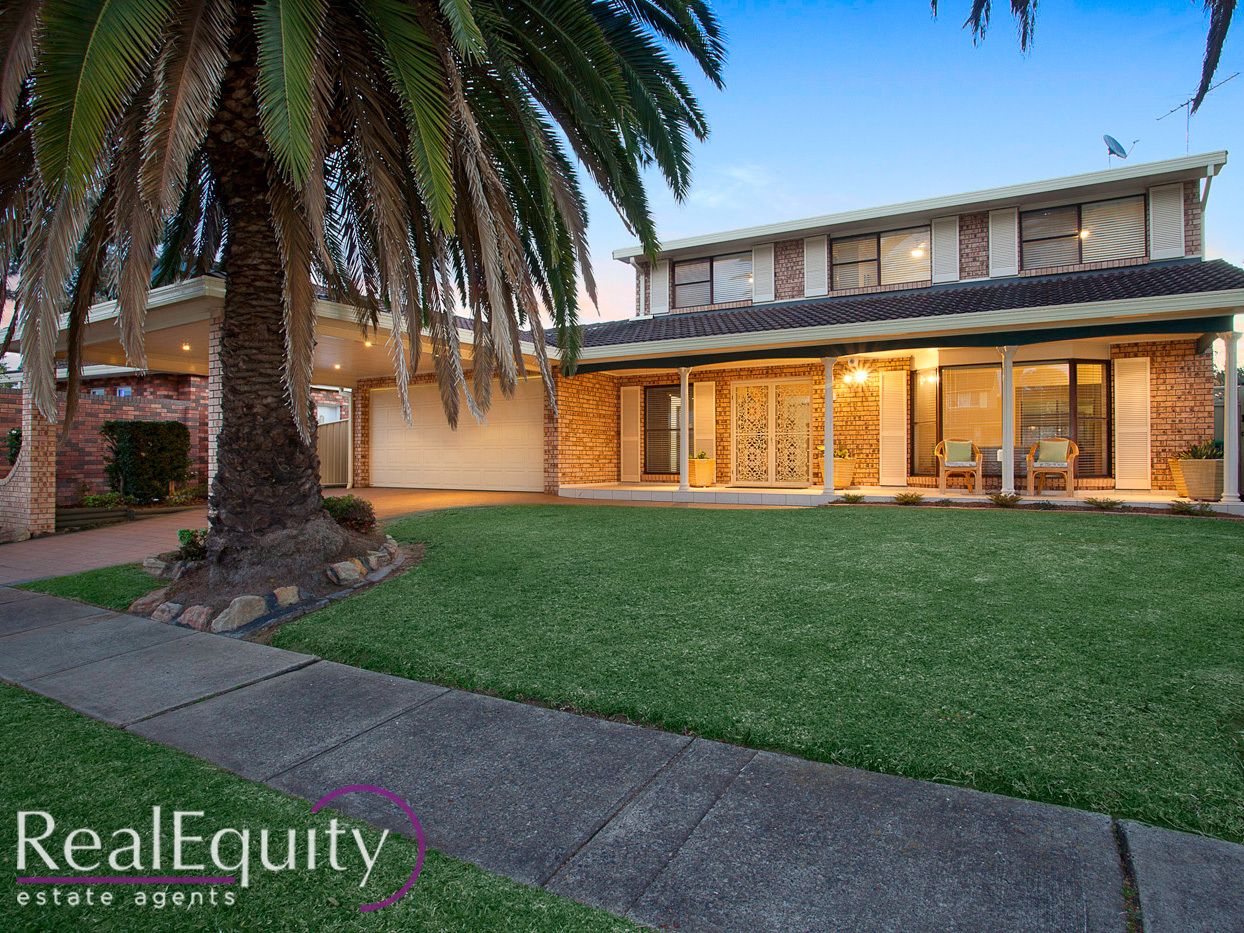 4 bedrooms House in 14 Buckingham Crescent CHIPPING NORTON NSW, 2170