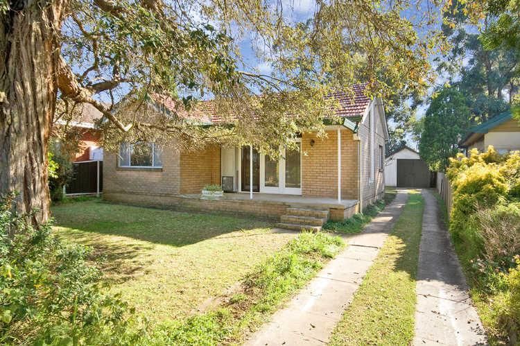 8 bedrooms House in 36 Amy Road PEAKHURST NSW, 2210