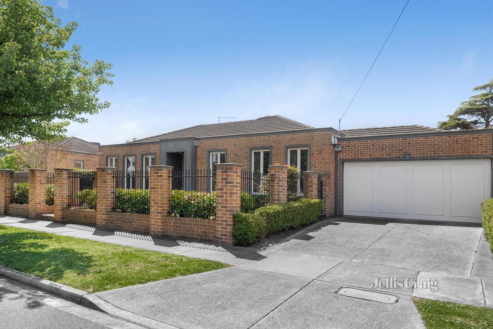 3 bedrooms Townhouse in 15 Ross Street BENTLEIGH VIC, 3204