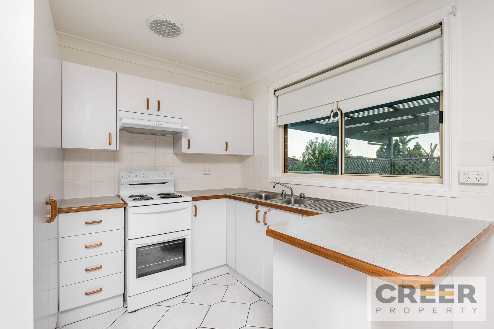 1/3 Deal Street, Mount Hutton NSW 2290, Image 2
