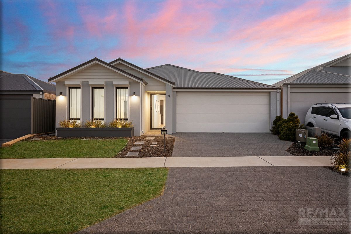 3 bedrooms House in 19 Pateley Street ALKIMOS WA, 6038
