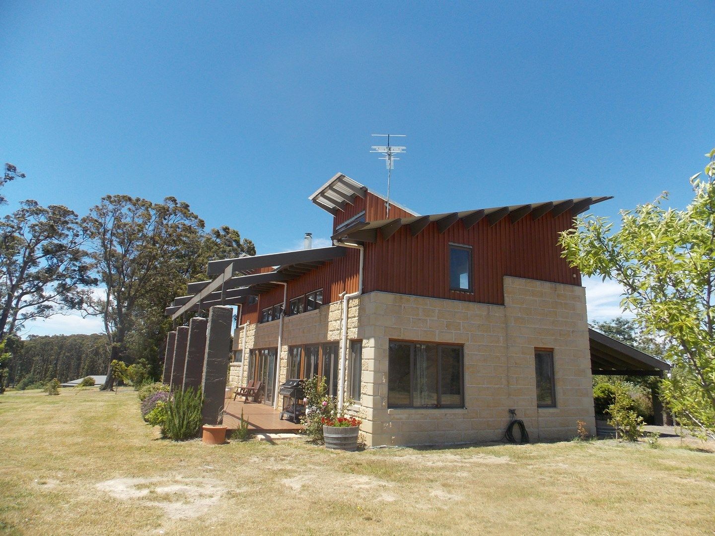 9 Edward Staff Drive, Kinglake Property History & Address Research