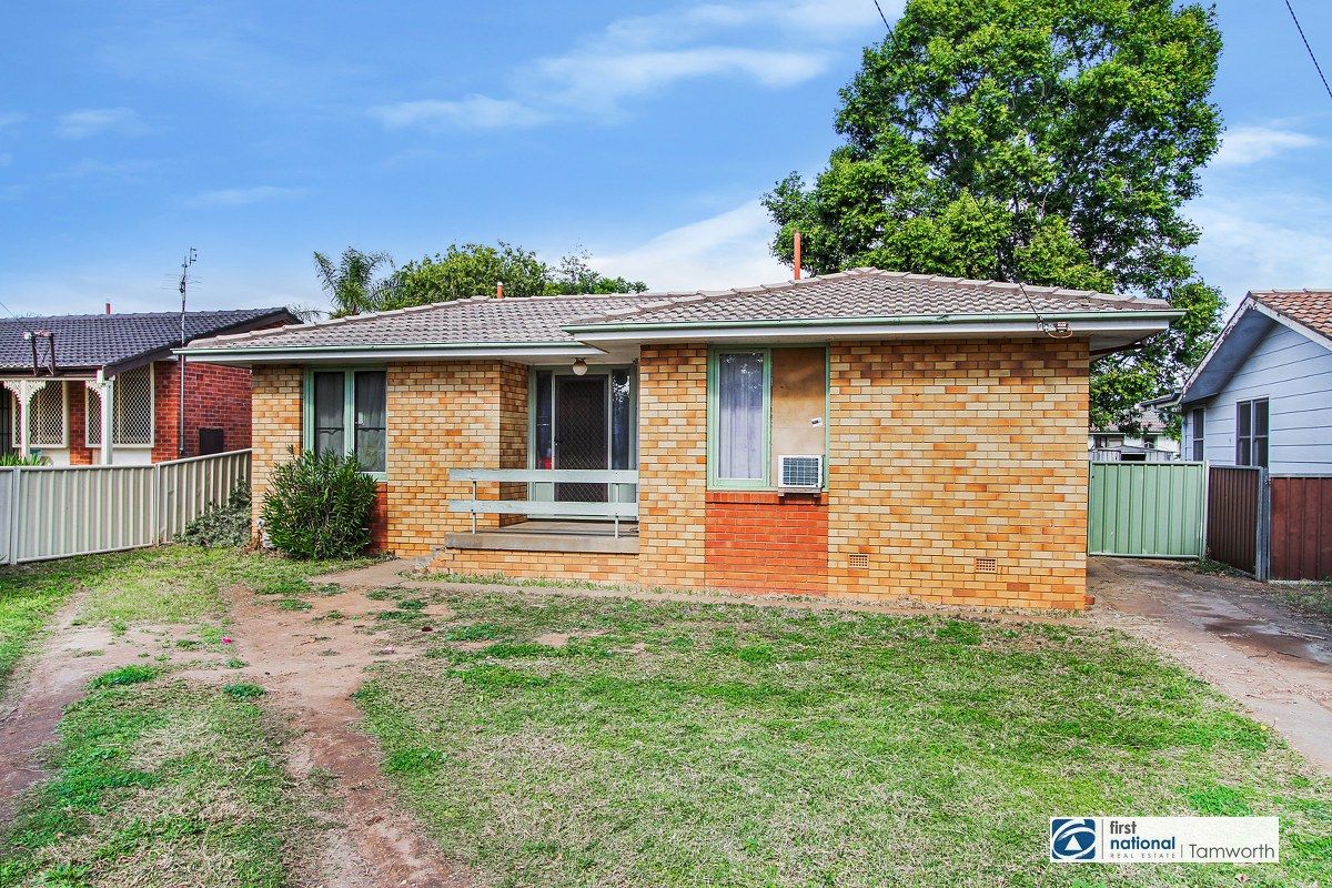 38 Cossa Street, West Tamworth NSW 2340, Image 0