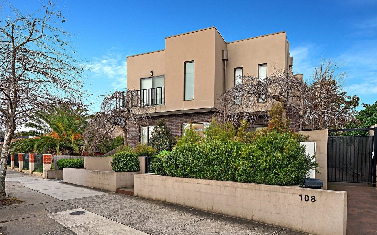 3 bedrooms Townhouse in 3/108 Plenty Road PRESTON VIC, 3072