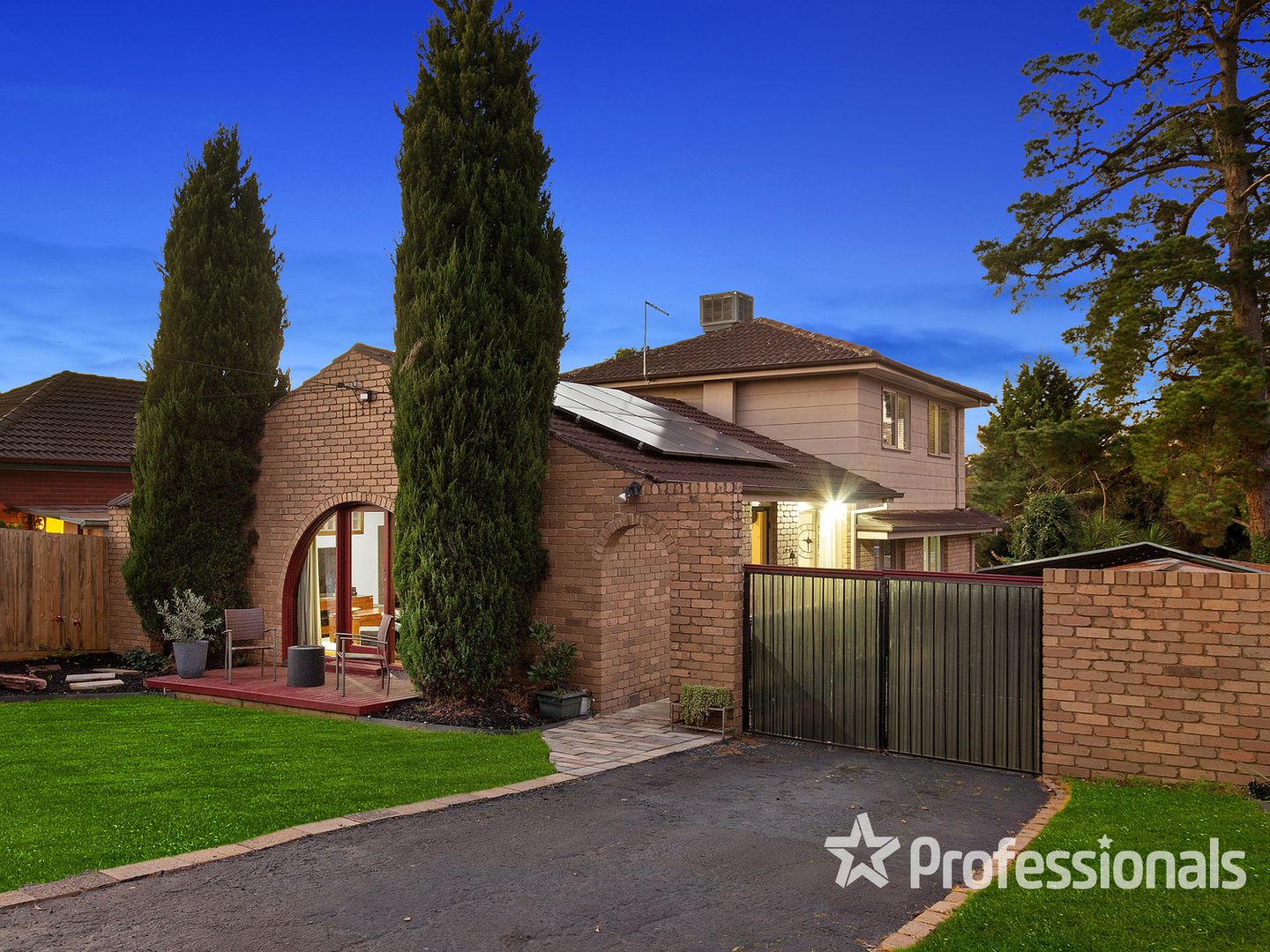 5 bedrooms House in 7 Crotty Road BORONIA VIC, 3155