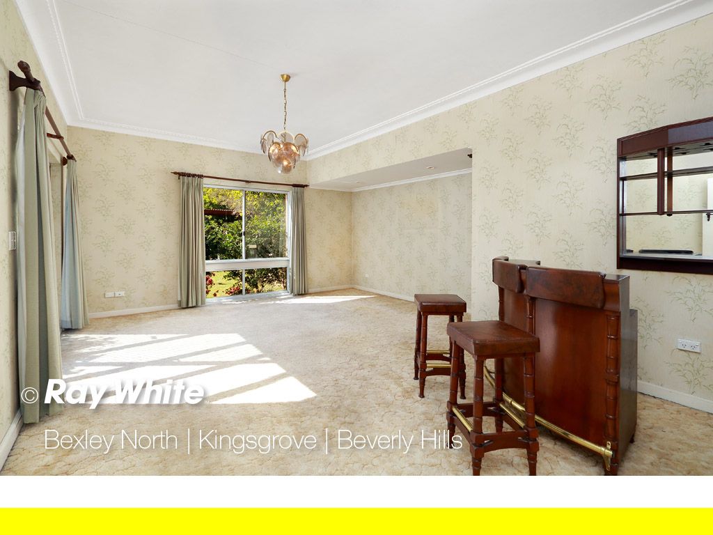 2 Warrawee Place, Beverly Hills NSW 2209, Image 1