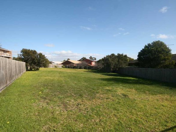 8 Carnival Court, Clifton Springs VIC 3222
