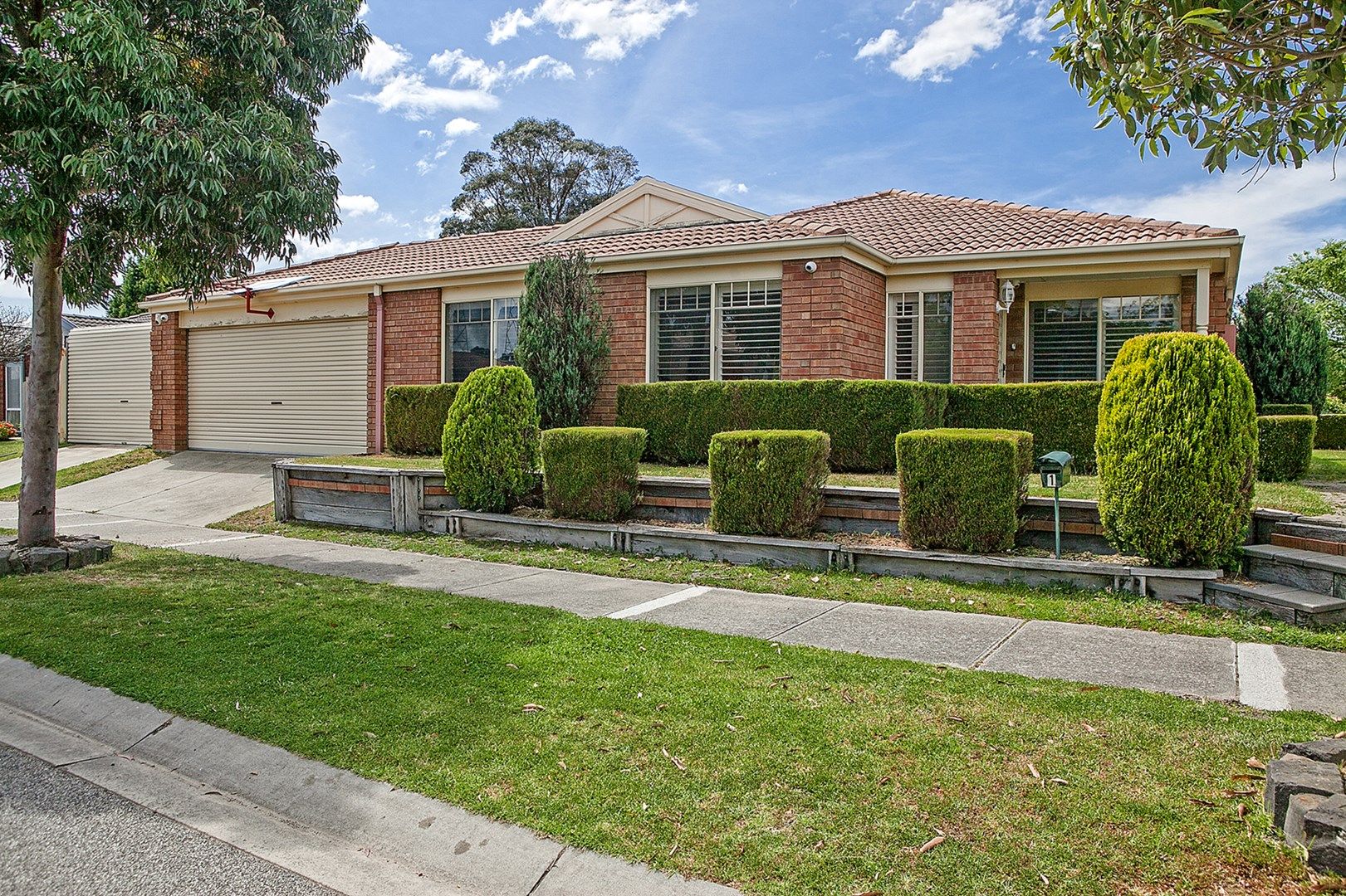 1 Rochelle Court Narre Warren South Property History Address