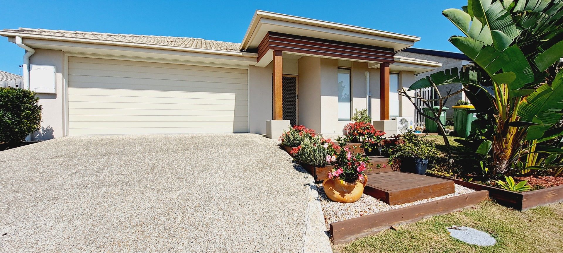 4 bedrooms House in 15 Pyrite Street PIMPAMA QLD, 4209