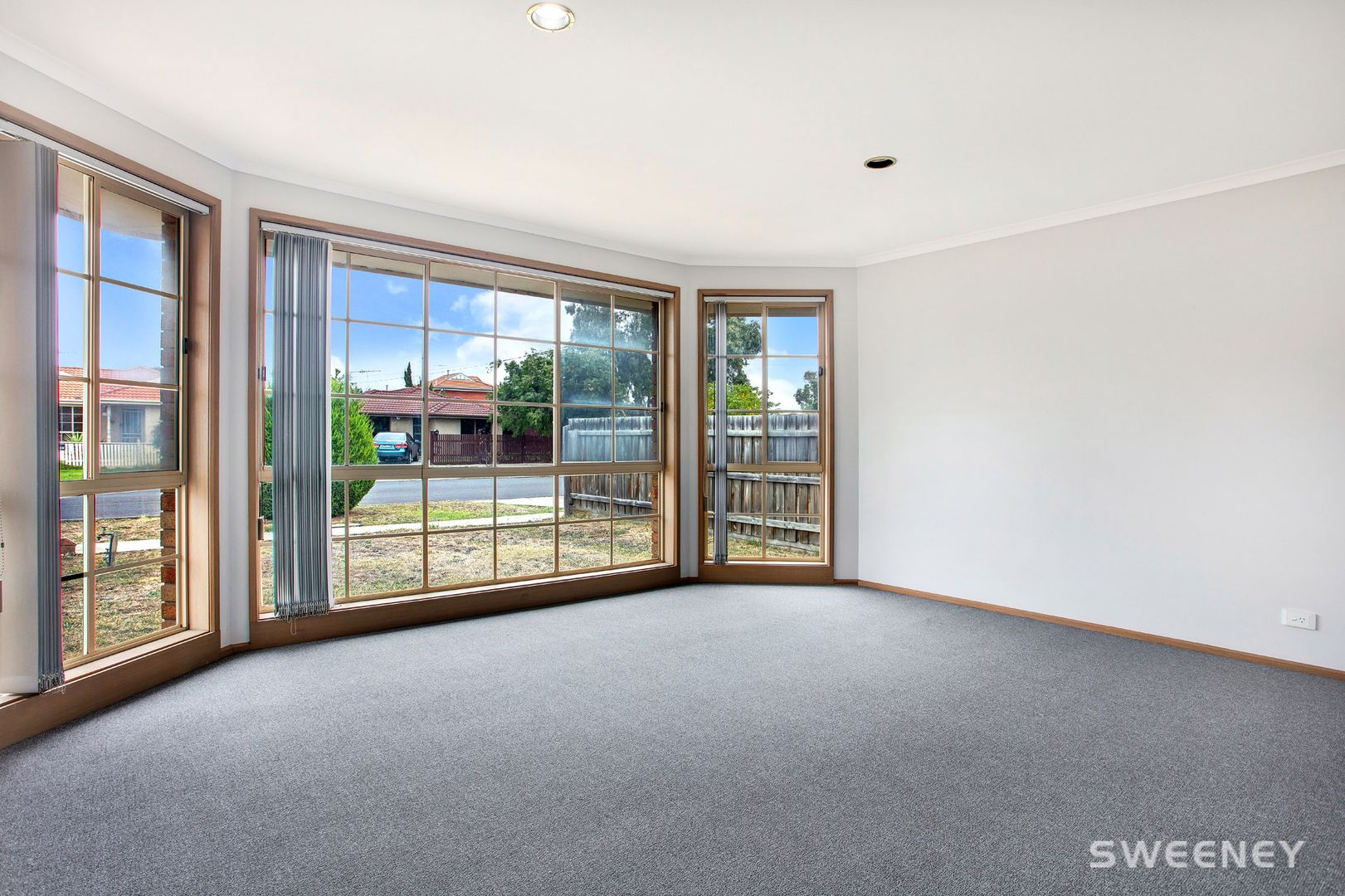 32 Newham Way, Altona Meadows VIC 3028, Image 2