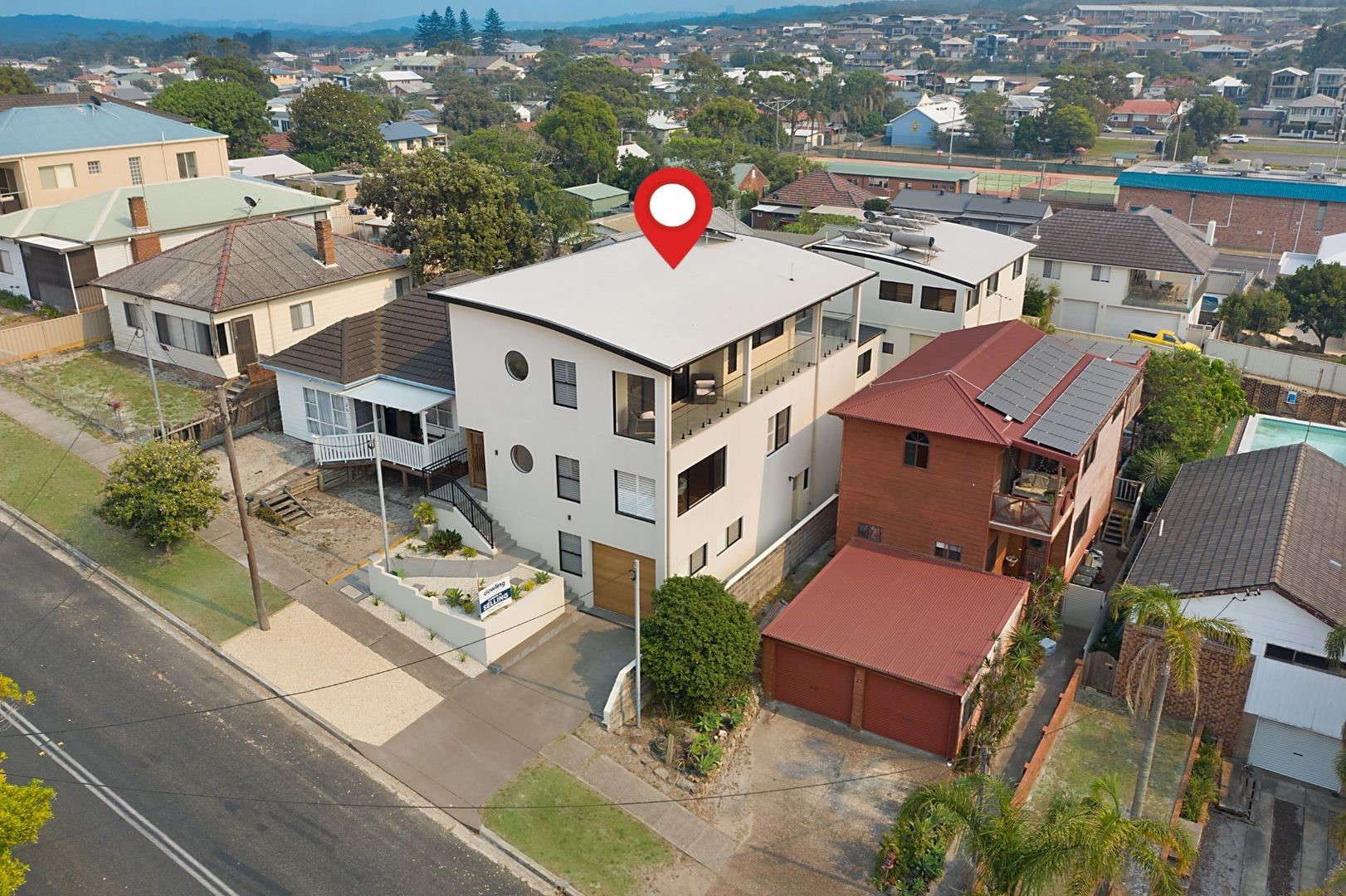 27 Beach Road, Redhead NSW 2290 Domain