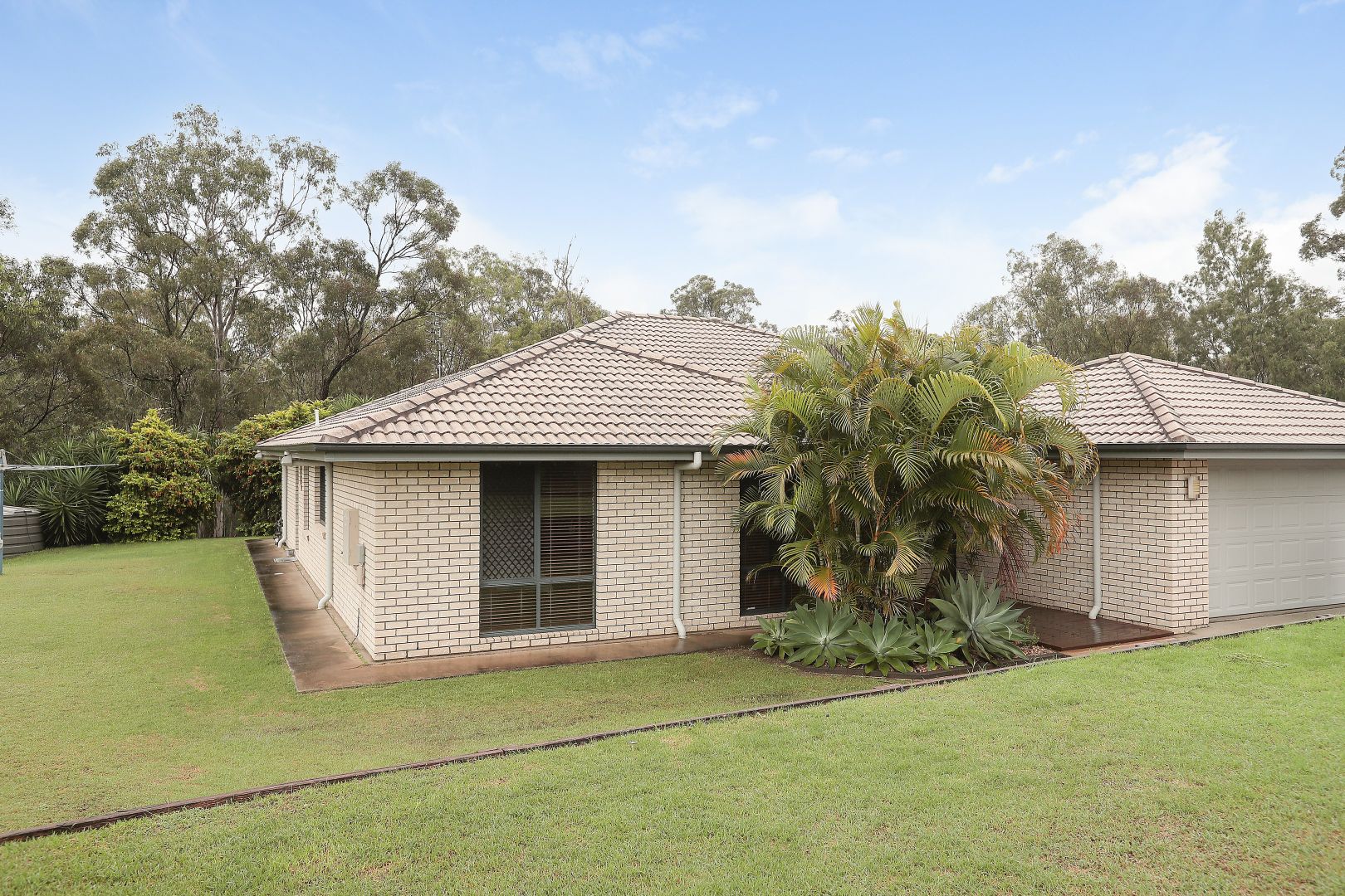 1 Pat Slattery Place, Lowood QLD 4311