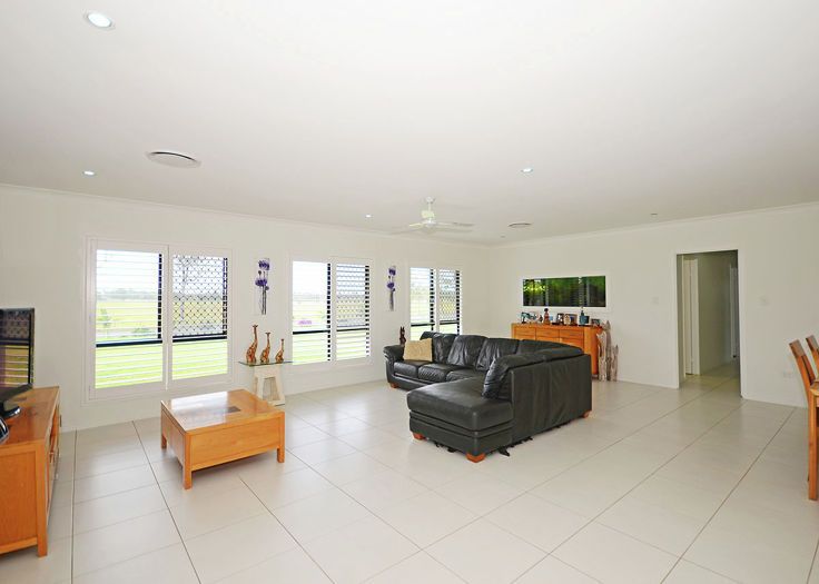 330 Moorabinda Drive, Sunshine Acres QLD 4655, Image 2