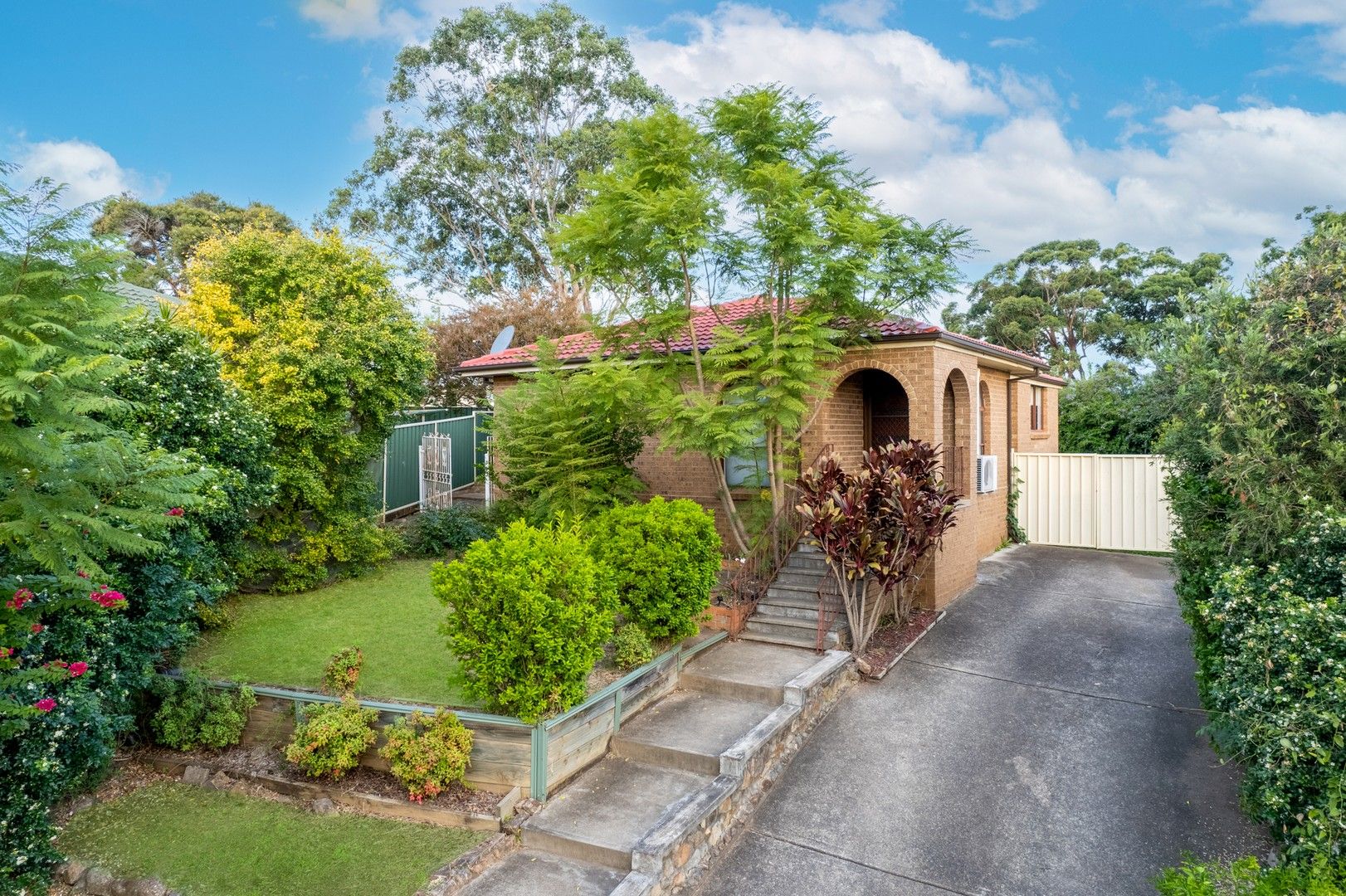 16 Dunkeld Place, St Andrews NSW 2566, Image 0