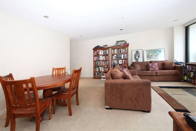 2 bedrooms Apartment / Unit / Flat in 707/100 Harbour Esplanade DOCKLANDS VIC, 3008