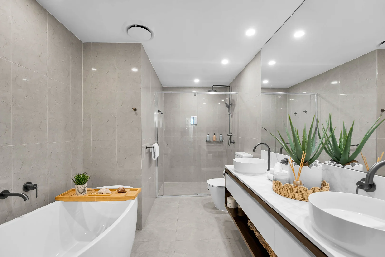 Additional image 10 of 1402/28-30 Second Avenue, Broadbeach QLD 4218