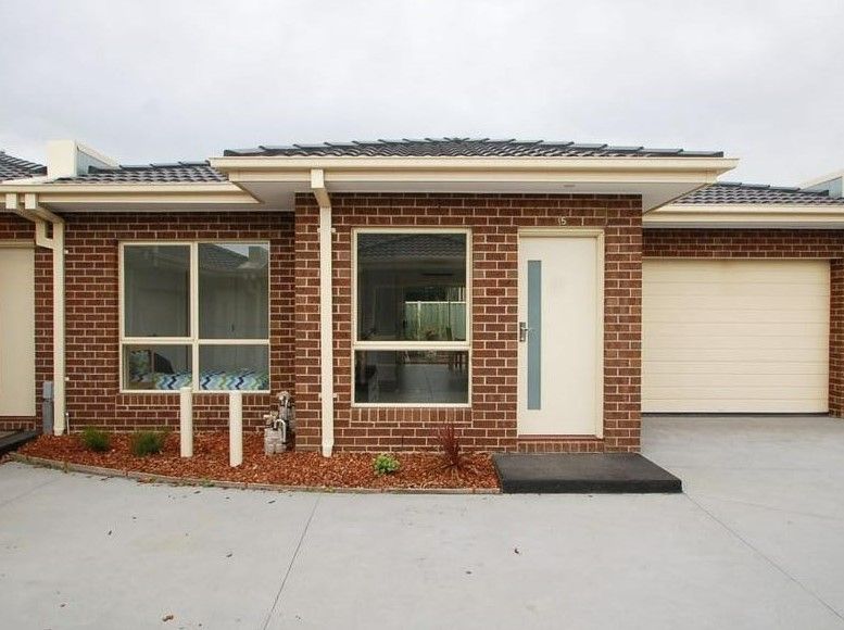 2 bedrooms Apartment / Unit / Flat in 5/9-11 Katoomba Street GLENROY VIC, 3046